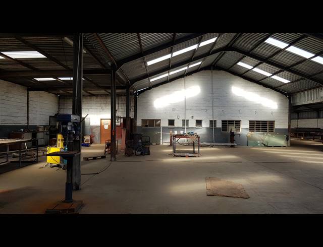 1,850M² FACTORY FOR SALE IN BLACKHEATH INDUSTRIAL